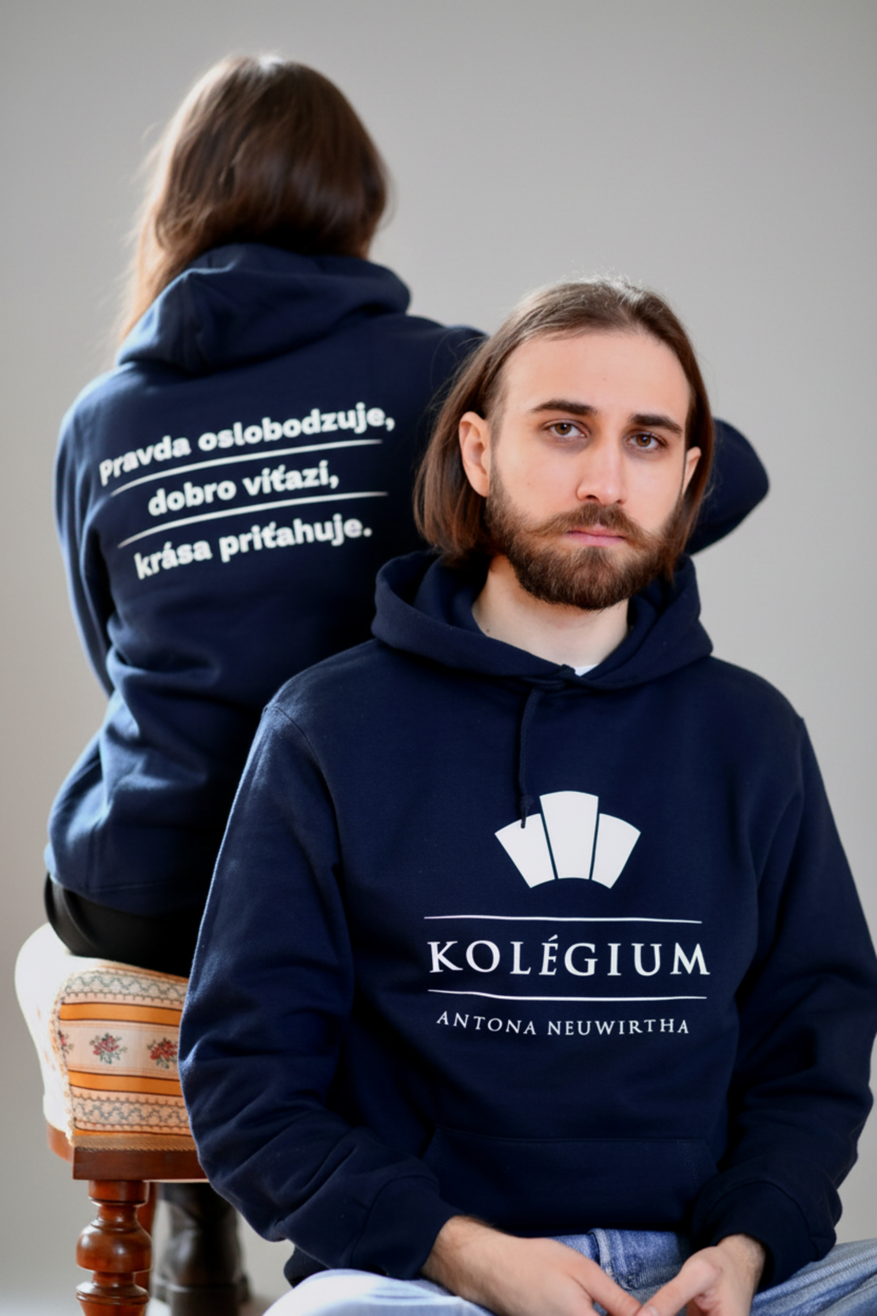 tričko, kolégium, merch, eshop kolégia, kolégium oblečenie