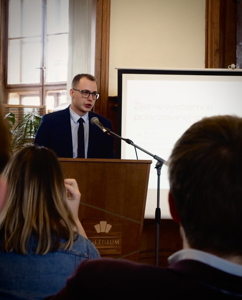 univerzitne kolegium, ivanka pri dunaji, konferencia, KANferencia, absolventi, prednáška, Filip Janči