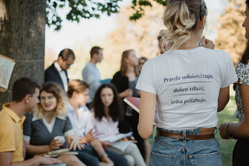 gymnázium ilustračné foto