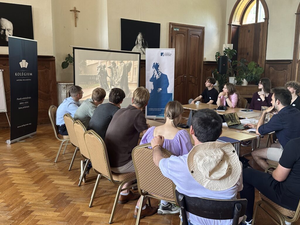 diskusný seminár na Letnej univerzite v Kolégiu Antona Neuwirtha